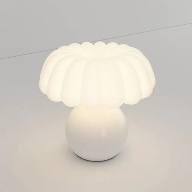 CremeLuxe Lamp
