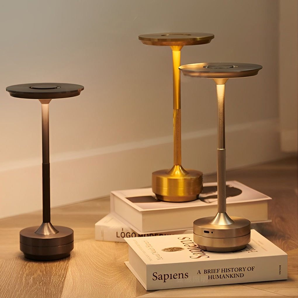LuminaMetal Lamp