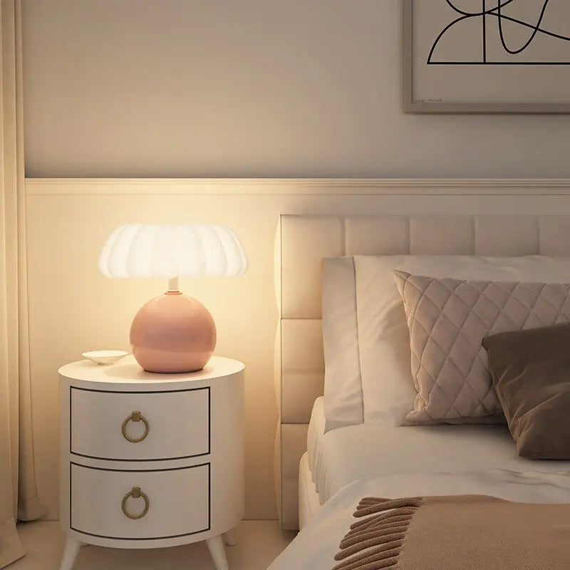 CremeLuxe Lamp