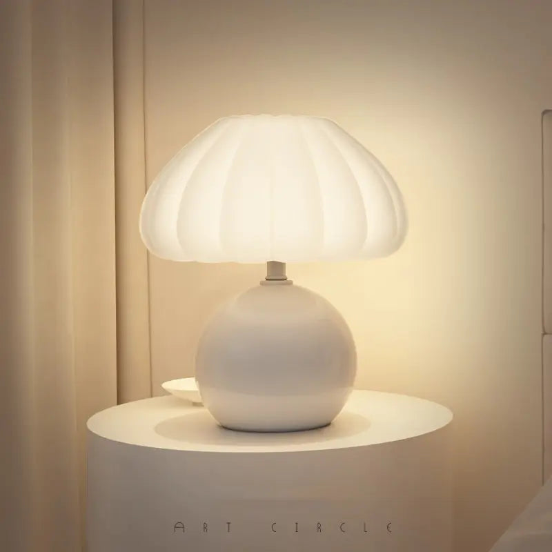 CremeLuxe Lamp