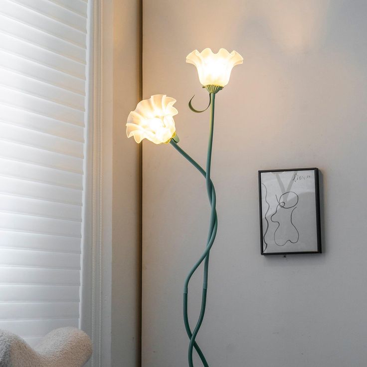 Lily Floral Floor Lamp