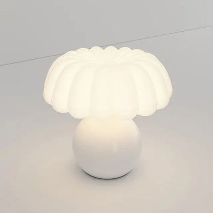 CremeLuxe Lamp