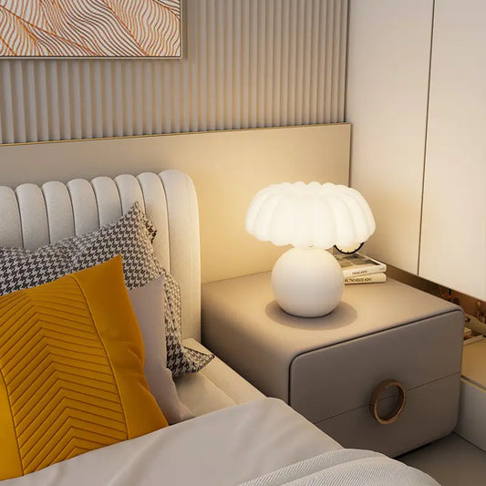 CremeLuxe Lamp